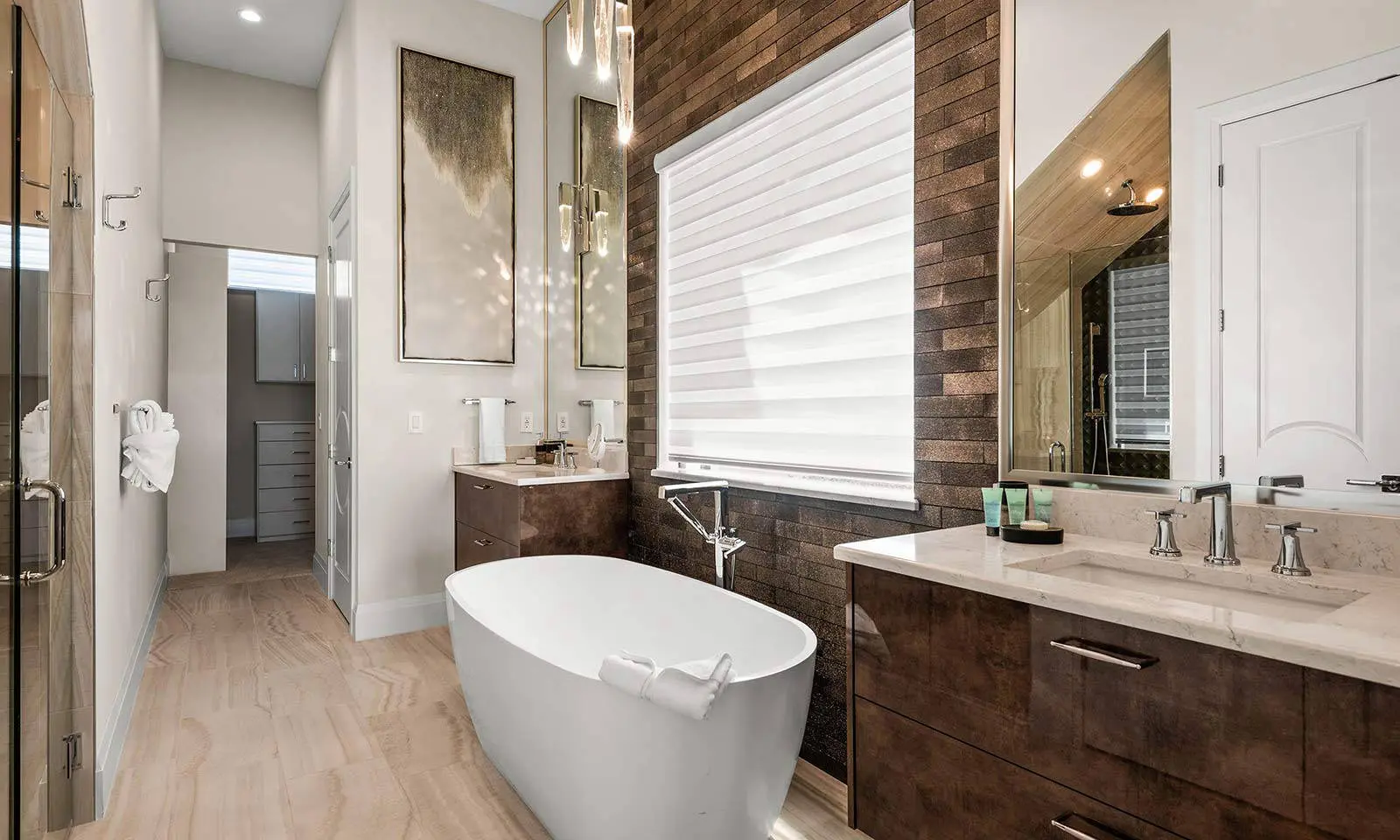 Orlando rental luxury bathroom soaking tub