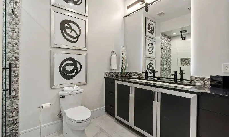 disnyworld luxury villa rental bathroom