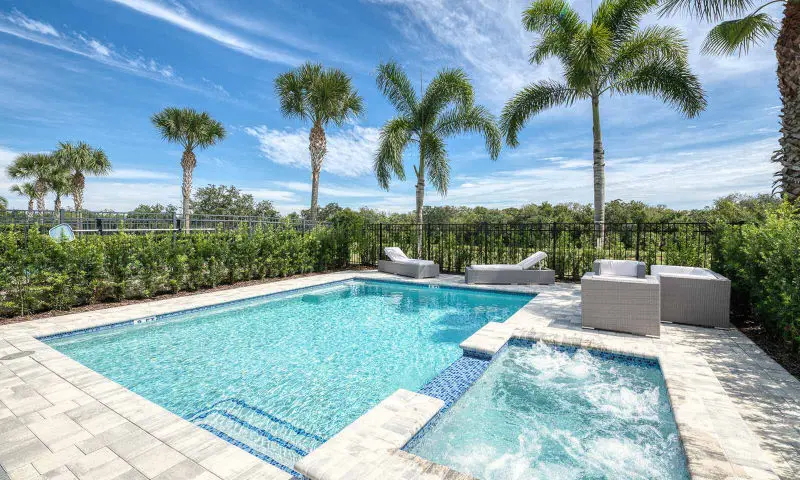 6 bed luxury Orlando pool home to rent