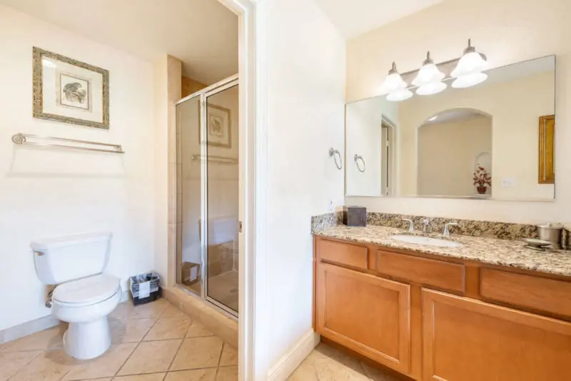 Reunion Resort condo rental en suite bathroom