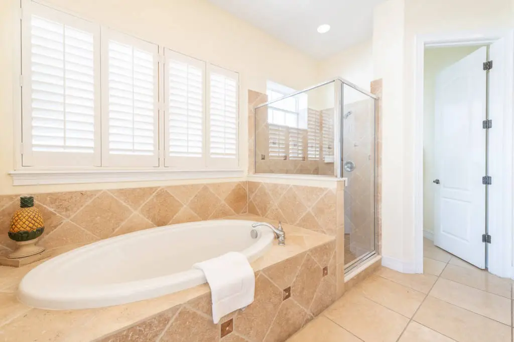 Reunion Resort rental second bathroom