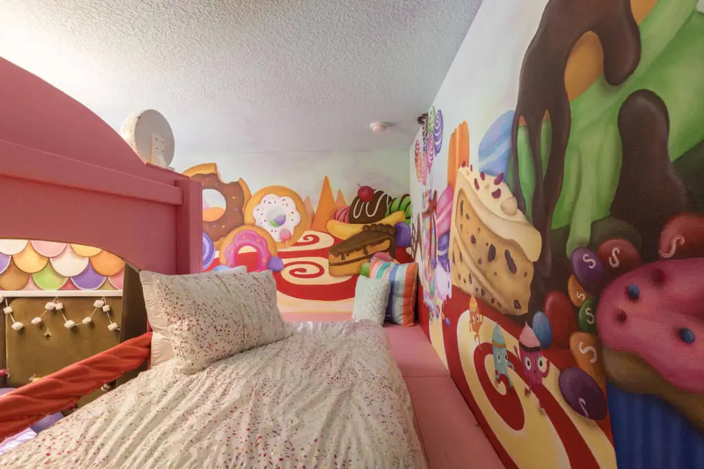4 bed kids themed bedroom disney world